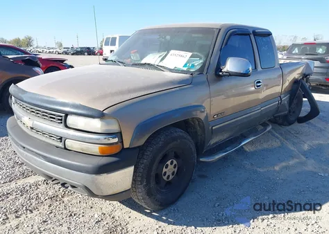 2000 Chevrolet Silverado 1500 Ls z USA, uszkodzony, nr VIN 2GCEK19T9Y1363464